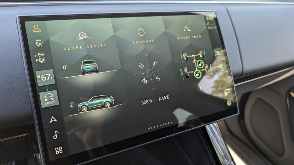  We Drove The 2025 Range Rover Sport V8 And Realized Luxury Still Has A Wild Side