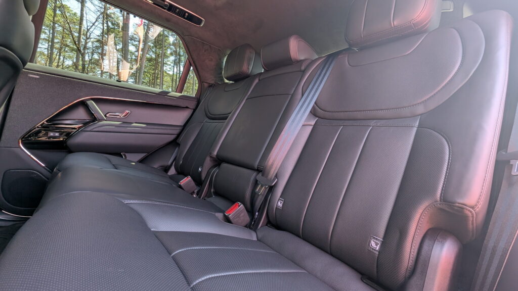  We Drove The 2025 Range Rover Sport V8 And Realized Luxury Still Has A Wild Side