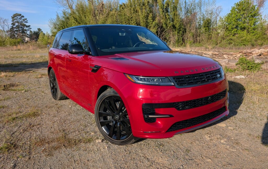  We Drove The 2025 Range Rover Sport V8 And Realized Luxury Still Has A Wild Side