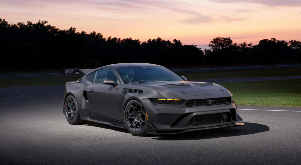  Ford CEO Hints At An Extreme 1,000 HP Off-Road Supercar