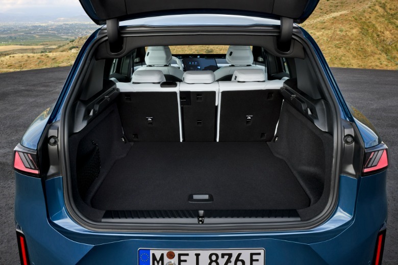 Cargo area of a 2026 BMW iX3