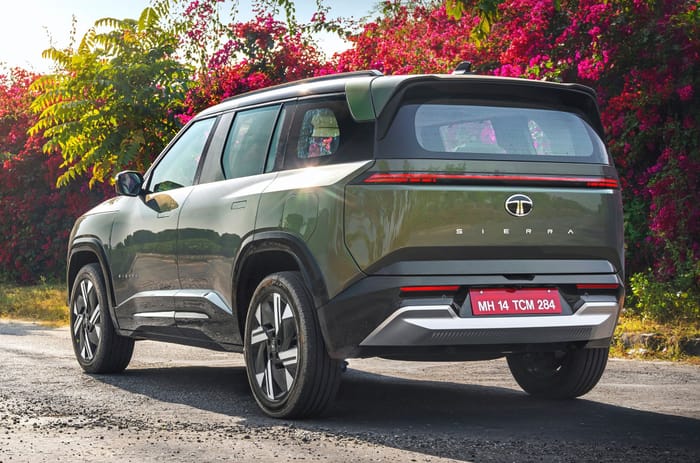 Tata Sierra rear right side green exterior Tata Sierra rear right side green exterior